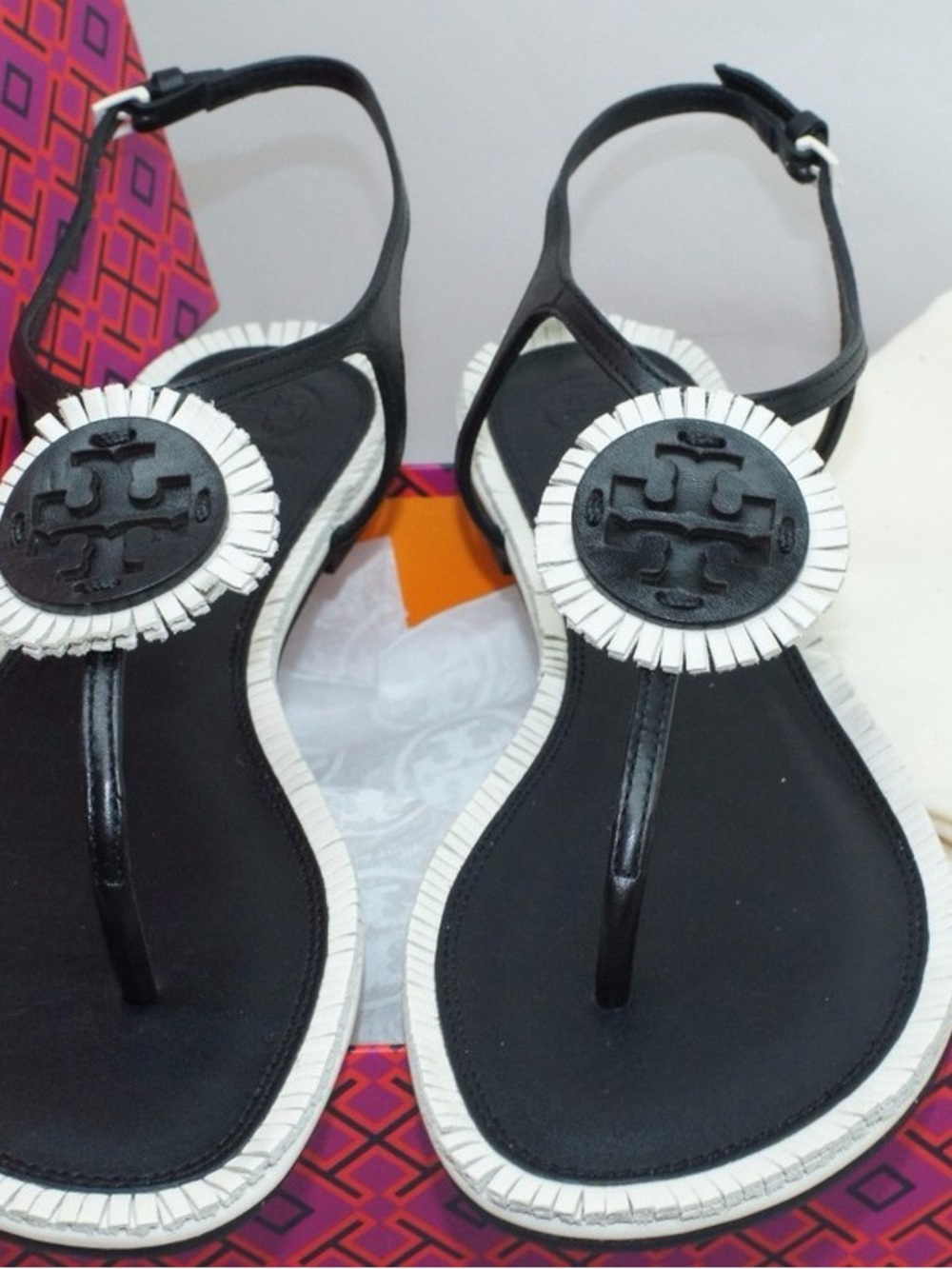 Tory Burch Size 8M Black and White Logo T-Strap Sandals